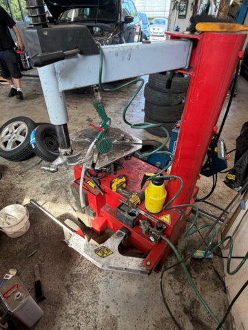 1516416-10 Wheel balancing machine and tire mounting machine - PELA Auto Tools