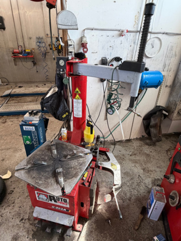 1516416-12 Wheel balancing machine and tire mounting machine - PELA Auto Tools