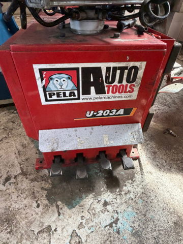 1516416-14 Wheel balancing machine and tire mounting machine - PELA Auto Tools
