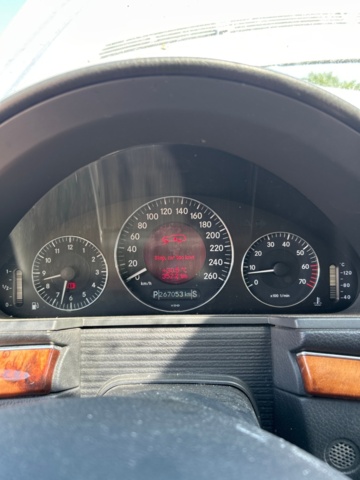 1368297-20 Mercedes-Benz E 320 T 5G-Tronic, 224hp, -2003 (Repair object)