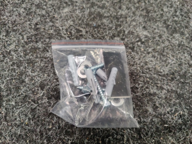1557422-5 Locking device not available