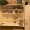 1557462-2 Shelves with contents