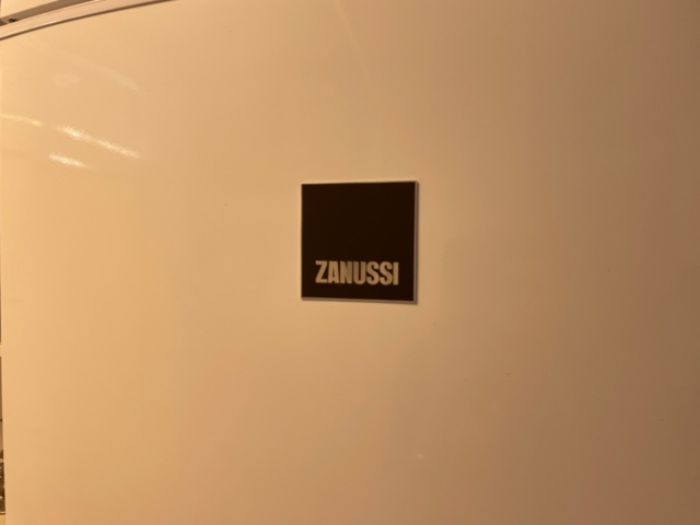 1557463-4 Refrigerator Zanussi