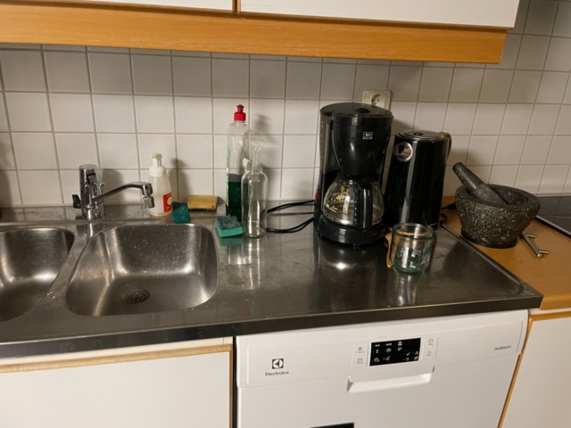 1557465-1 Innehåll i köksskåp