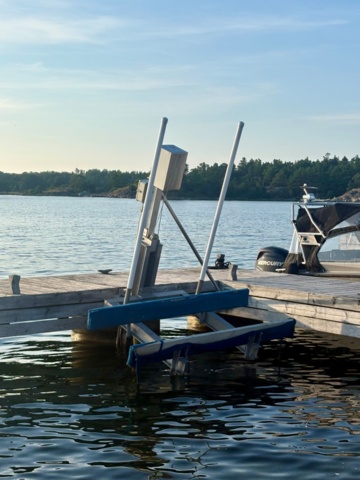 1557519-2 Green Marine elektrisk vattenskoterlyft