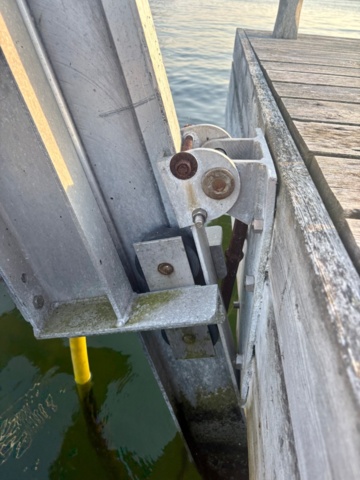 1557519-7 Green Marine elektrisk vattenskoterlyft