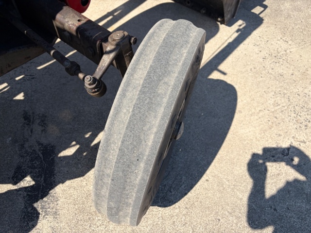 1531244-37 Massey Ferguson 30 Diesel 1964 med frontlastare och pallgafflar – Fungerar