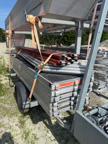 1352278-6 Scaffolding trailer Temared 2022 including scaffolding