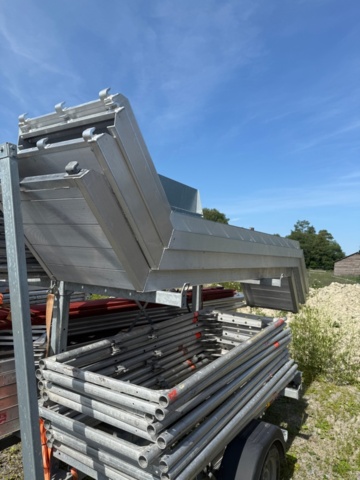1352279-6 Construction scaffolding trailer Temared 2022 including scaffolding