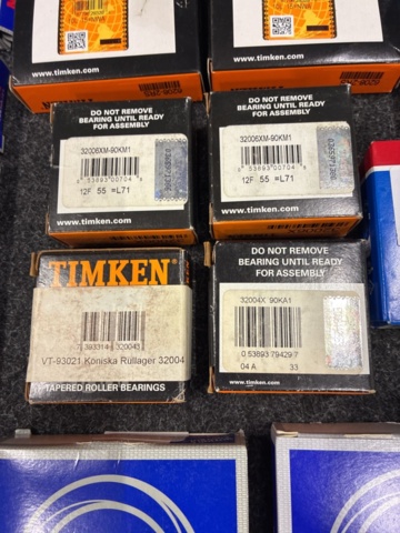 1557580-3 Parti med spårkullager & rullager, NSK & Timken