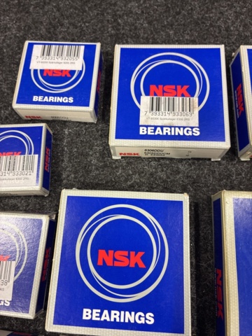 1557580-23 Parti med spårkullager & rullager, NSK & Timken