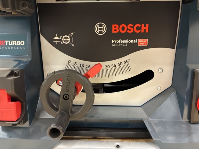 1557650-6 Bordcirkelsåg Bosch BOSCH GTS 18V-70 & Arbetsbord Bosch GTA560