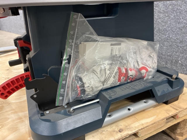 1557650-14 Bordcirkelsåg Bosch BOSCH GTS 18V-70 & Arbetsbord Bosch GTA560