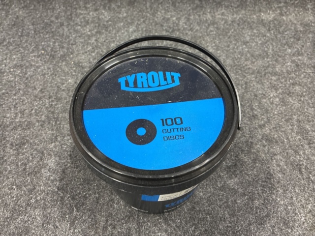 1557654-4 100 st Kapskivor Tyrolit rak basic 125x1.0