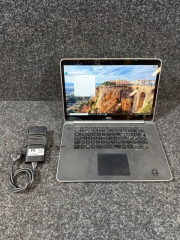Bärbar dator i7 / 16GB RAM / 256GB SSD / Quadro med laddare - Dell Precision M3800