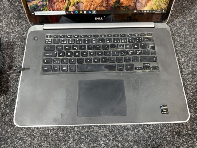 1516494-2 Bärbar dator i7 / 16GB RAM / 256GB SSD / Quadro med laddare  - Dell Precision M3800