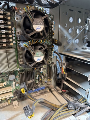 1516500-3 Serverdator