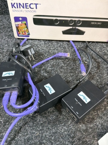 1516501-5 Acesspunkter och diverse elektronik