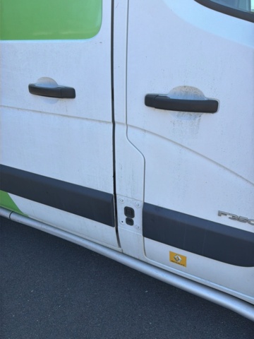 1357552-23 Renault Master 3.5 T 2.3 dCi Manuell, 125hk -2011