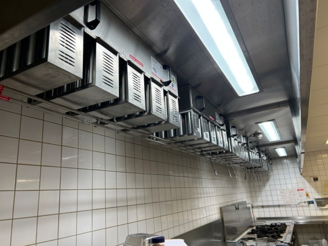 1532079-1 Fläktkåpa med Ansulex brandbekämpning