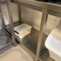 1532060-4 Rostfri bänk med utdragslådor