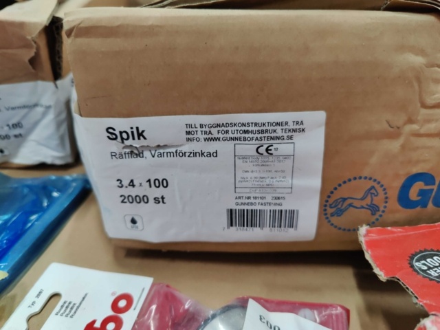 1558004-14 Spik, skruv, brickor, dörrstopp m.m.