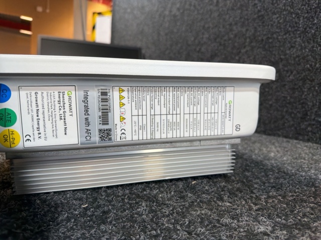 1516509-3 Växelriktare – Growatt MOD 6000TL3-XH (Ny/oandvänd)