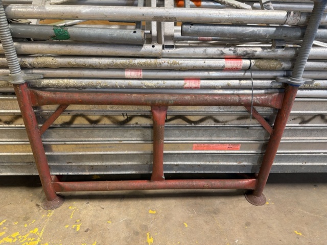 1516514-7 Collection of scaffolding parts – Layher / Haki / Monzon