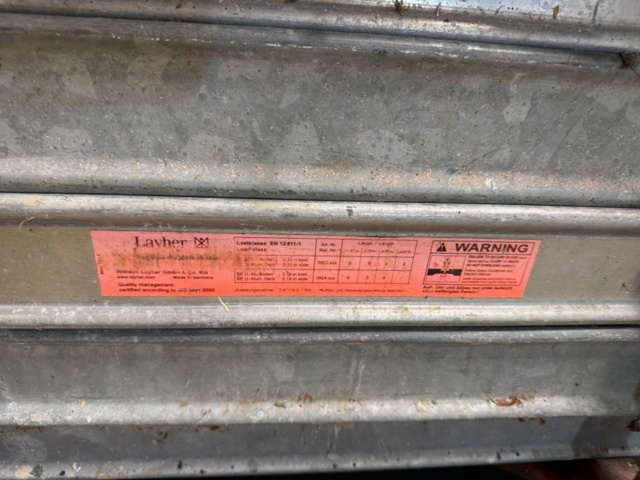 1516514-8 Collection of scaffolding parts – Layher / Haki / Monzon