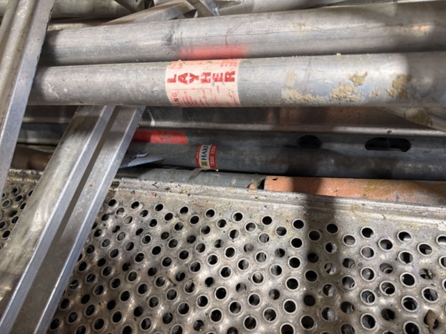 1516514-12 Collection of scaffolding parts – Layher / Haki / Monzon