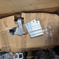 1516515-16 Fästmaterial och installationsdetaljer