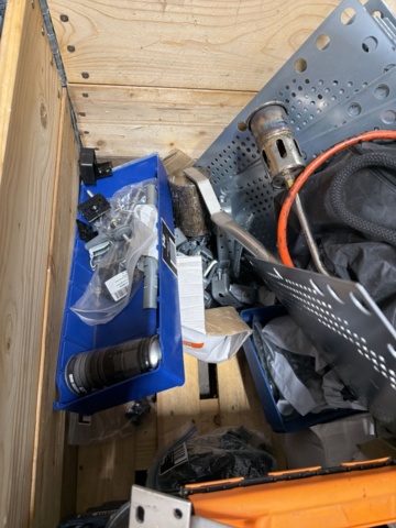 1516515-22 Fästmaterial och installationsdetaljer