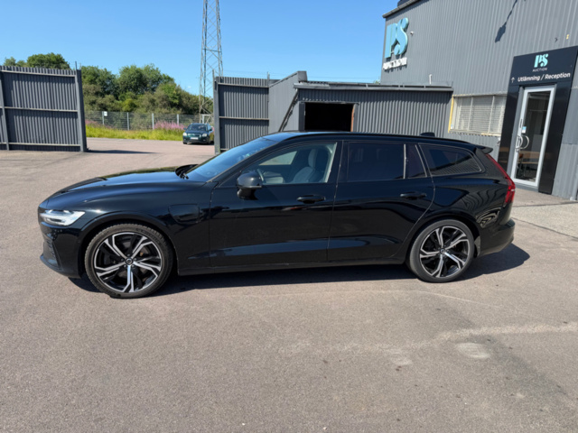 1558038-2 Volvo V60 Recharge T6 AWD Geartronic, 399hk, -2023 (Momsbil)