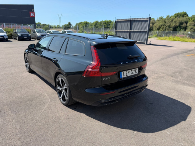 1558038-4 Volvo V60 Recharge T6 AWD Geartronic, 399hk, -2023 (Momsbil)