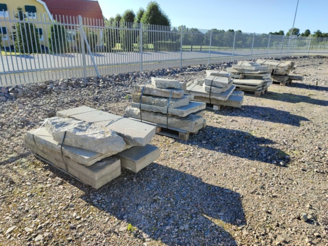 1091302-2 Mixed curbstone/blockstone
