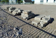 1091302 Mixed curbstone/blockstone