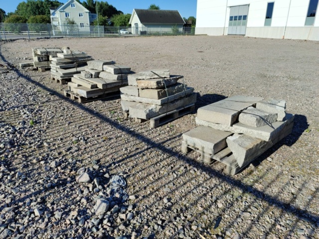 1091302-1 Mixed curbstone/blockstone