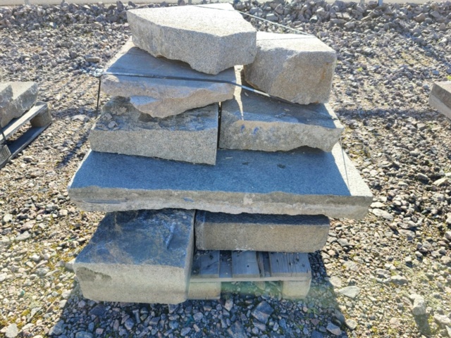 1091302-9 Mixed curbstone/blockstone