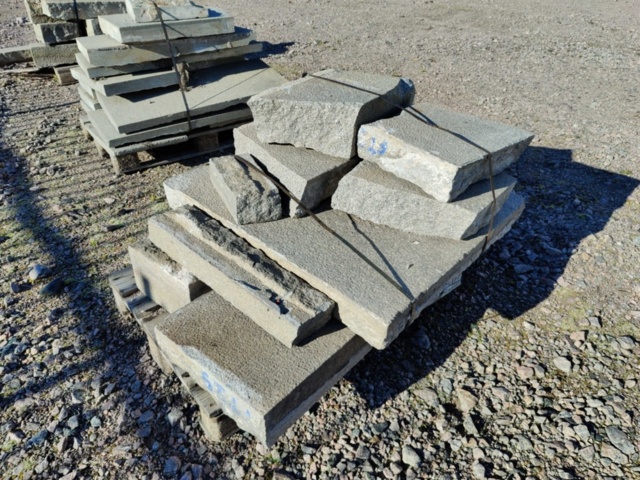 1091302-12 Mixed curbstone/blockstone