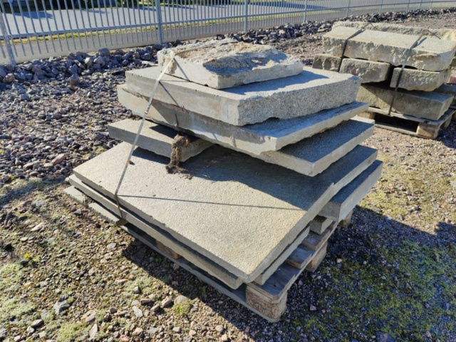1091302-16 Mixed curbstone/blockstone