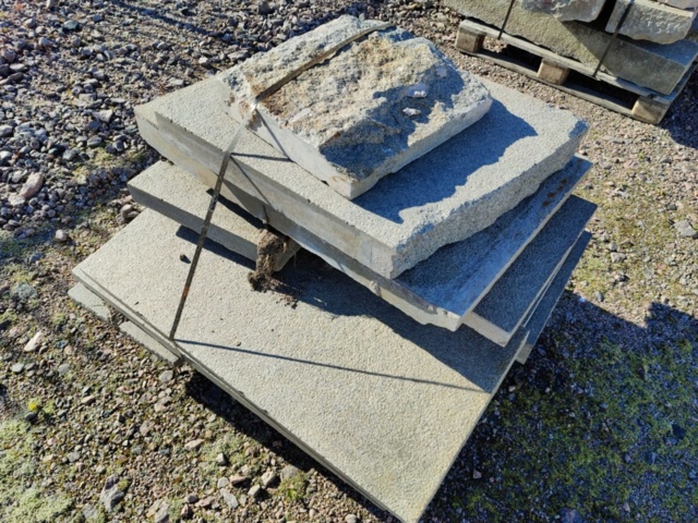 1091302-17 Mixed curbstone/blockstone