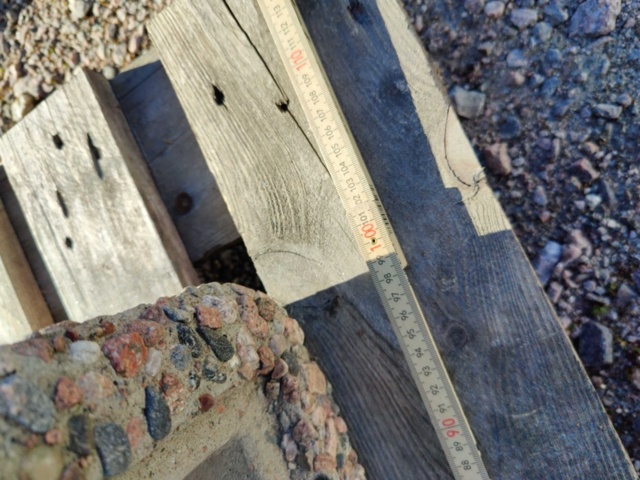 1091303-5 Planteringskruka i betong med ytskikt i sjösten 1000*500*600mm
