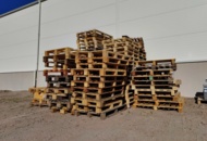 1091307 Sortiment med diverse träpall