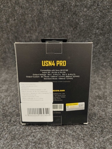 1557384-3 Batteriladdare Nitecore USN4 Pro & microSD-kort Samsung EVO Plus 512 GB