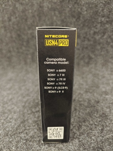 1557384-4 Batteriladdare Nitecore USN4 Pro & microSD-kort Samsung EVO Plus 512 GB