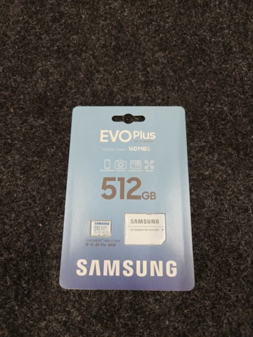 1557384-8 Batteriladdare Nitecore USN4 Pro & microSD-kort Samsung EVO Plus 512 GB