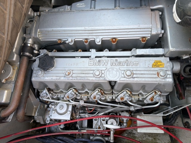 1516217-17 Motorbåt med båtvagn och motor - Coronet 24