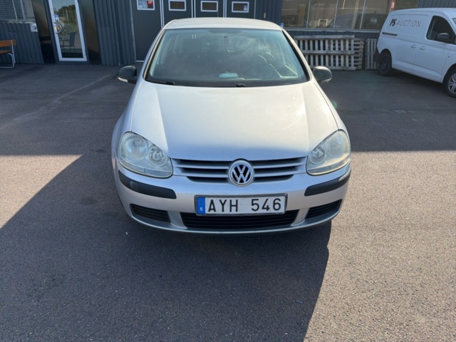 1516220-8 Volkswagen Golf 5-dörrar 1.6 Manuell, 102hk, -2007 (Reparationsobjekt)