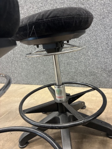1558028-6 4 st Ergonomiska Sittpallar/Verkstadspallar Global