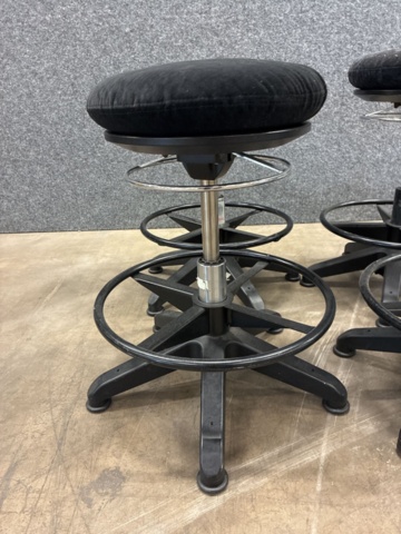 1558028-7 4 st Ergonomiska Sittpallar/Verkstadspallar Global